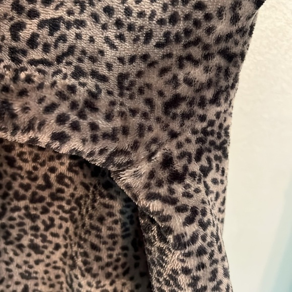 Land’s End Gray and Black Animal Print Zip Up Jacket Size M - Picture 11 of 12